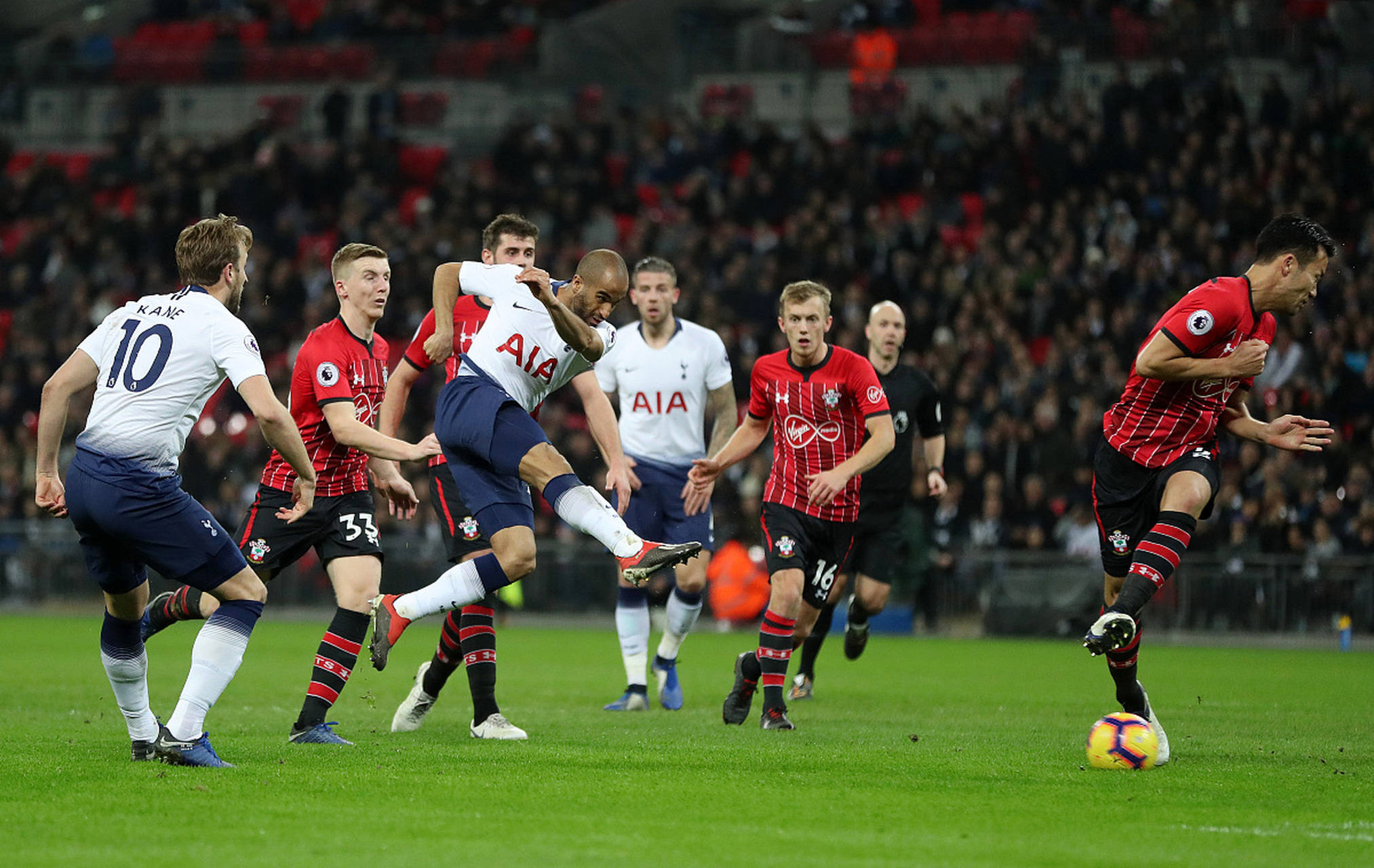 他从未质疑 他从未质疑